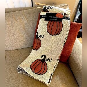 Rachel Zoe Knit Pumpkin Decorative Throw Blanket